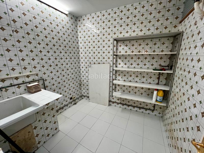 Foto 77edeee1-442f-4477-bc17-925ff4851182. Casa amb calefacció aparcament a Centre Sabadell