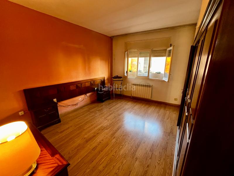 Foto 8b88dbca-71a6-4282-a429-ec61fed7875d. Casa amb calefacció aparcament a Centre Sabadell