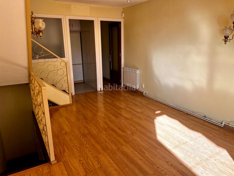 Foto f45abd3b-75d7-413a-8b6f-9c02c4553ae6. Casa amb calefacció aparcament a Centre Sabadell