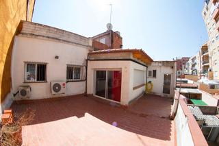 Attico  Carrer de sicília. Ático con terraza a pié de comedor
