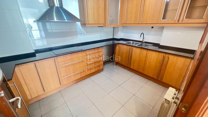 Foto 9e028355-f5c8-4ae2-bb15-98689c67b69b. Rent flat with heating parking in San Pere Terrassa