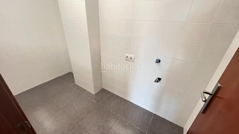 Foto c6be50f0-06ac-4eea-abd9-4bcfa6a2bee7. Rent flat with heating parking in San Pere Terrassa