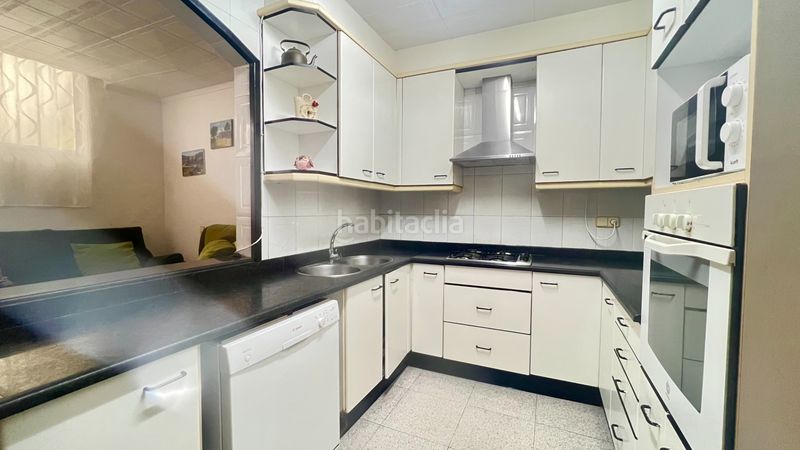 Foto 0be4d15c-3f96-41b2-98b3-21dd6531a28b. Casa amb aparcament a Poble Nou Terrassa