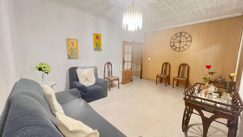 Foto 245c561c-2407-4507-9859-fccba99d59ab. Casa amb aparcament a Poble Nou Terrassa