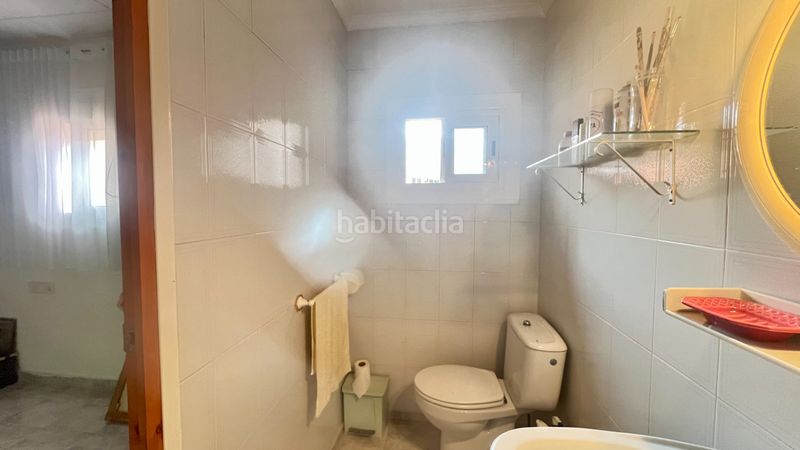 Foto f441c634-4a23-4ca9-8794-2b3a93e91a26. Casa amb aparcament a Poble Nou Terrassa