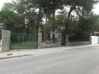 Terreno residencial en Begues. Parcela edificable de 708m en begues park de begues