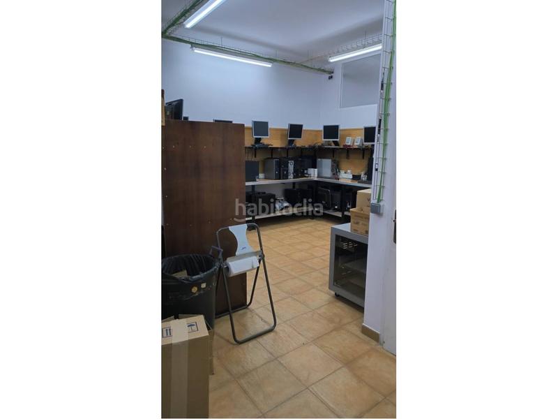 Foto b270e542-4330-4000-914f-0574f027afe1. Affitto locale commerciale in ribot i serra 143 in Sabadell
