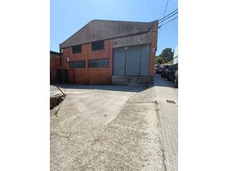 Bâtiment à usage industriel à Calle avis fotuny 28. Nave en venta sant llorenç savall