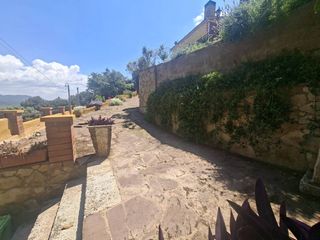 Pis  Calle roses. Chalet en venta