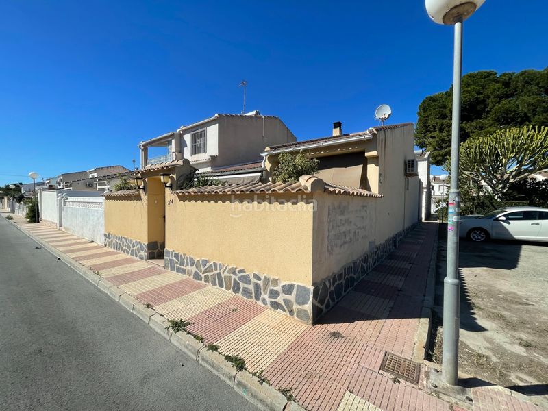 Foto b2e28842-ac40-4bd7-9c1a-a1660a905375. Casa a n/a a Los Balcones-Los Altos Torrevieja