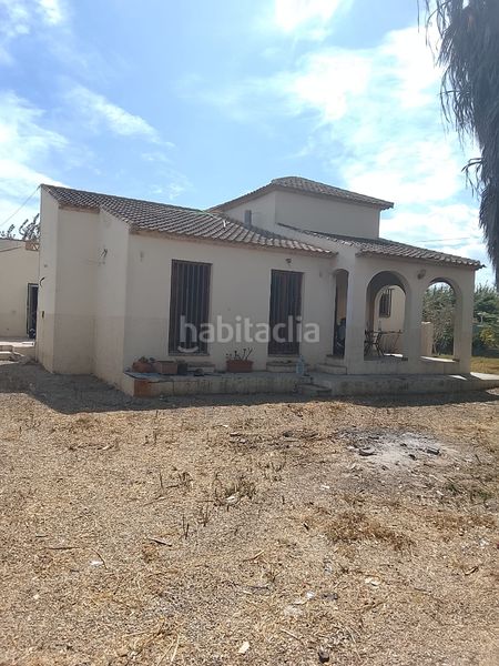 Foto 3bedf878-d740-4c6a-aaa0-a1a474300425. Chalet in avenida de almoradí 35 in Daya Nueva