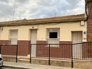 Casa en N/a. Planta baja de 170 metros en el centro de rojales (alicante).