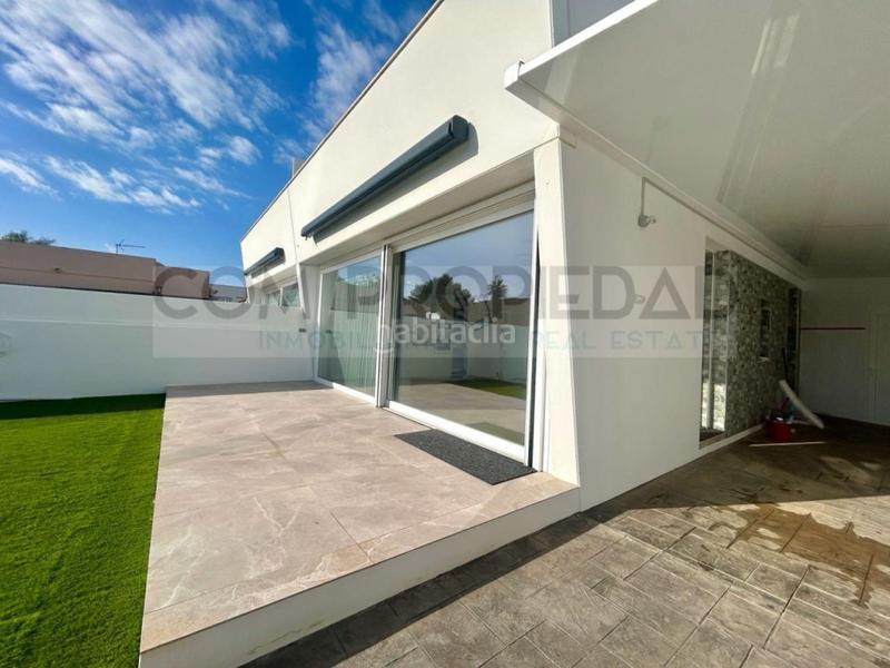Foto ebe1b45f-ee85-4803-a804-52b0a621bf81. Rent ground floor with pool in Badia Blava-Badia Gran-Tolleric Llucmajor