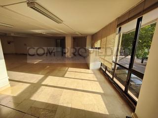 Location Bureau à Foners. Oficina con 312 m2 delante de playa can pere antoni