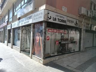 Locale commerciale  N/a. Local en esquina en venta con 171 m2 en inca
