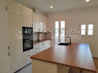 Location Appartement à Plaça dels Patins. Piso con 189 m2 totalmente renovado en casco antiguo  avenidas