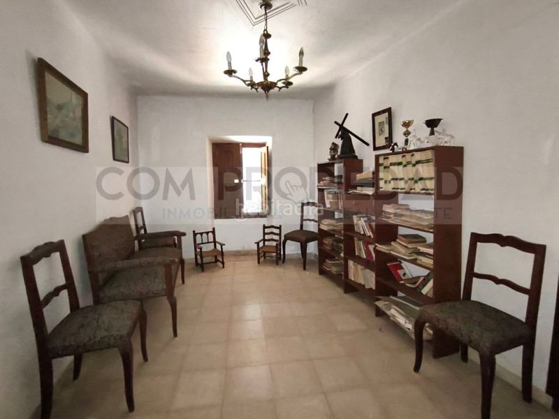 Foto 87fd9960-7c1d-445b-8f25-c9d9b5b77e26. Casa a Campos poble Campos