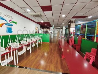 Traspàs Local Comercial a Pont D´Inca. Local  bar destinado a chiquipark con 220 m2 en pont d,inca