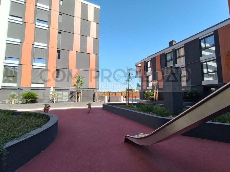 Foto 690f7596-2451-4b2d-a9ec-78c476f7e3fb. Alquiler piso  de lujo en edificio de nueva construcción frente portixol en Palma de Mallorca
