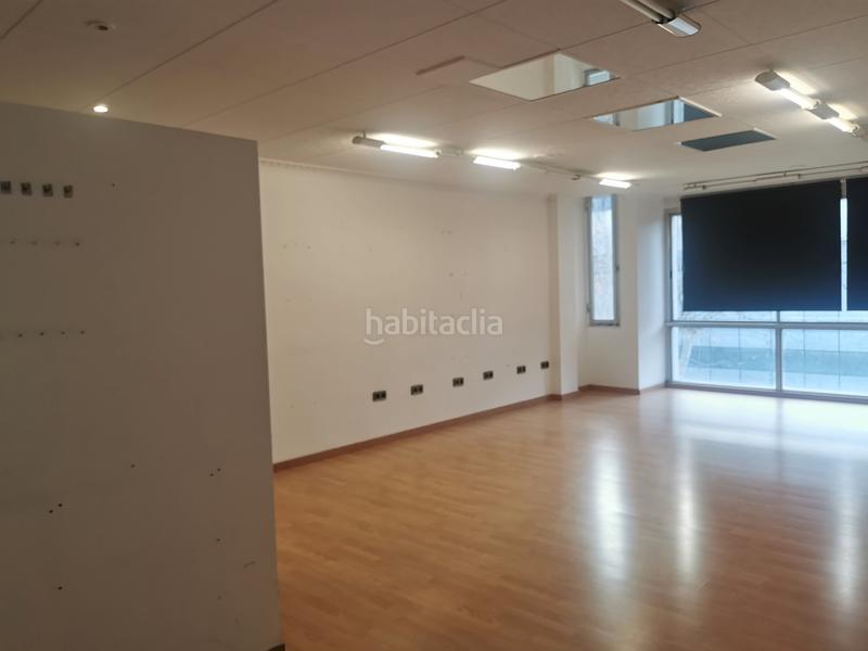 Foto 092aa057-79c7-4d90-8a89-02536d8035e3. Office space in passeig de pere iii 18 in Centre - Passeig i Rodalies Manresa