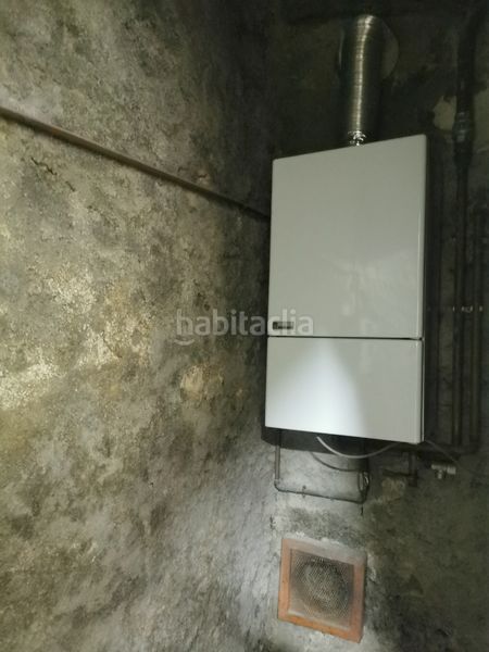 Foto d484690f-98cf-461e-a775-98fa0d21dcb0. Rent business premise in carrer de sobrerroca 6 in Manresa
