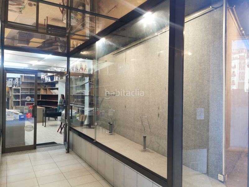 Foto f7dfcd65-7554-4e76-9a15-96bec04c7ba9. Rent business premise in carrer de sobrerroca 6 in Manresa