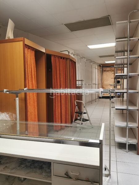Foto fc95549d-ba88-4f8c-8b4d-6bd6e40573ce. Rent business premise in carrer de sobrerroca 6 in Manresa
