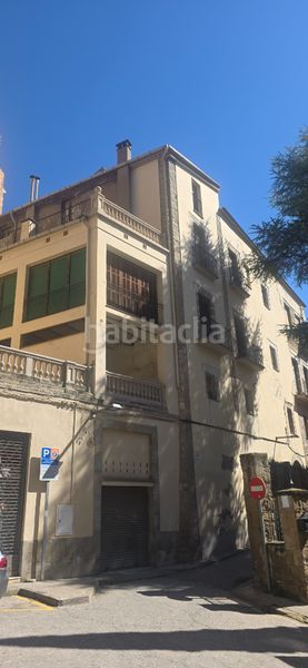 Foto fbadc477-f973-460b-954d-65d8e852edd5. Edifici a carrer de sant miquel 35 a Barri Antic Manresa