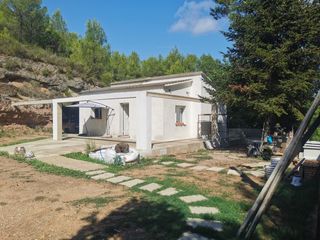 Chalet  Urbanitzacio ca l'esteve. Chalet típico en la l'urb. ca l'esteve! con cocina y baño rforma