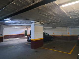 Alquiler Parking coche en Condesa de venadito 12. Plaza para coche grande, amplia