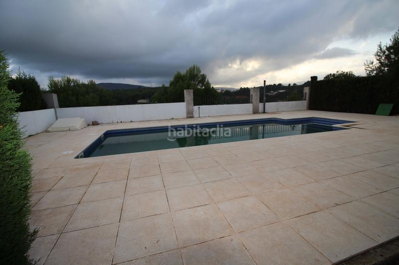 Foto 2aa45b30-4c23-452e-ab8c-f74ebc7d655c. Chalet avec parking piscine dans Catadau