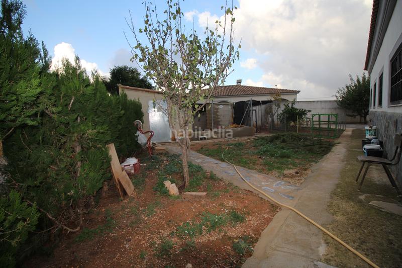 Foto 64c2d573-dead-4f2c-b8b7-8b9ee11879d8. Chalet avec parking piscine dans Catadau