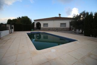 Xalet  Urbanització lloma molina 14. Precioso chalet en una planta