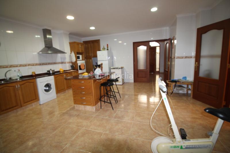 Foto b73e95ed-9060-4975-884a-29432bbb3f7c. Chalet avec parking piscine dans Catadau