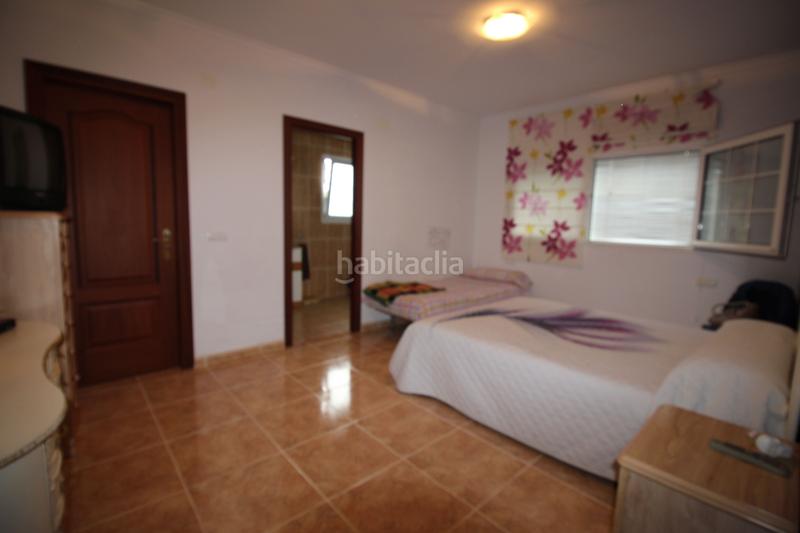 Foto ce7aed4e-09ba-42df-9c83-dab83d753fa1. Chalet avec parking piscine dans Catadau