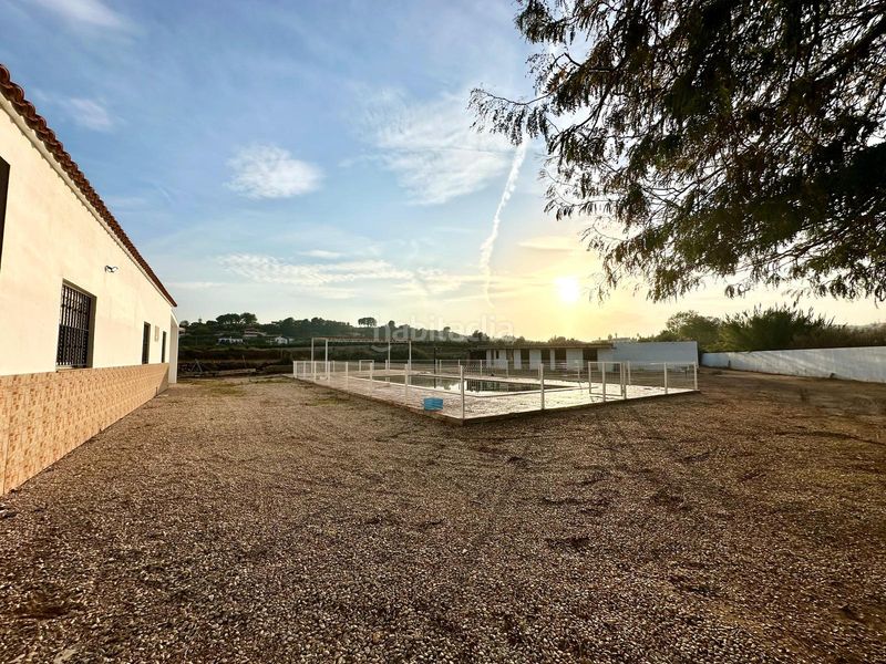 Foto ad055eba-4843-4403-9a0d-36f9d91c70f8. Xalet amb xemeneia aparcament piscina a Carlet