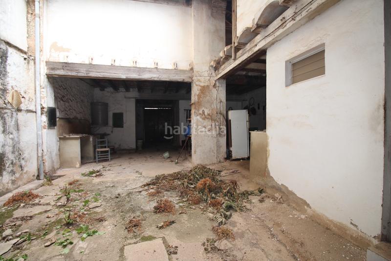 Foto 6767eb86-b479-4cbe-91df-c9210e86e31d. Casa  con mucha fachada zona centro en Carlet