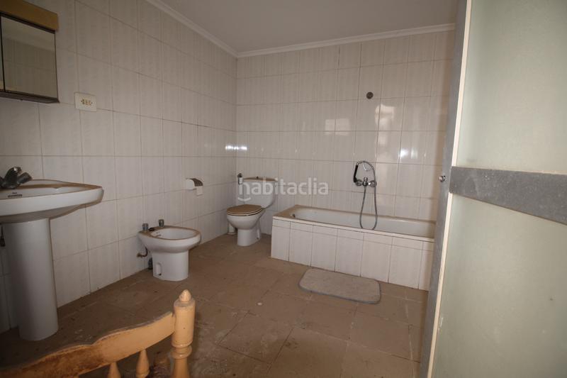 Foto 9604e2e8-514e-47a1-b466-2d35bee92a6d. Casa  con mucha fachada zona centro en Carlet