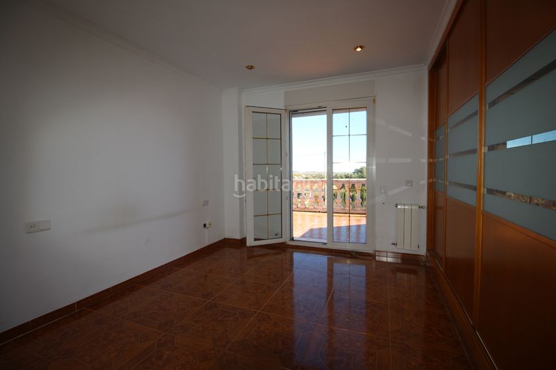 Foto f4da40d0-f9c7-4215-bde8-04876792620f. Xalet amb xemeneia calefacció aparcament a Carlet