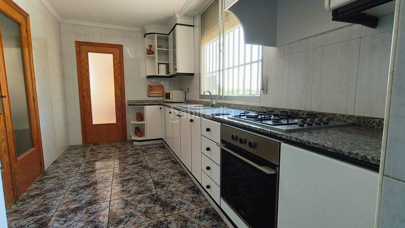 Foto 50cde613-cbaa-4cb5-a697-eb790c6915f0. Xalet amb xemeneia piscina a Carlet