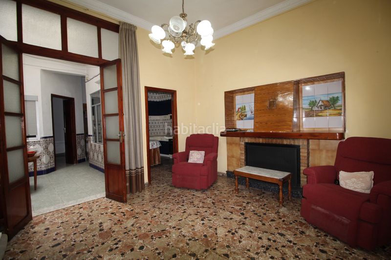 Foto b43cf55b-93cc-4d18-b56d-9b1f31c852c1. Casa amb xemeneia aparcament a Carlet