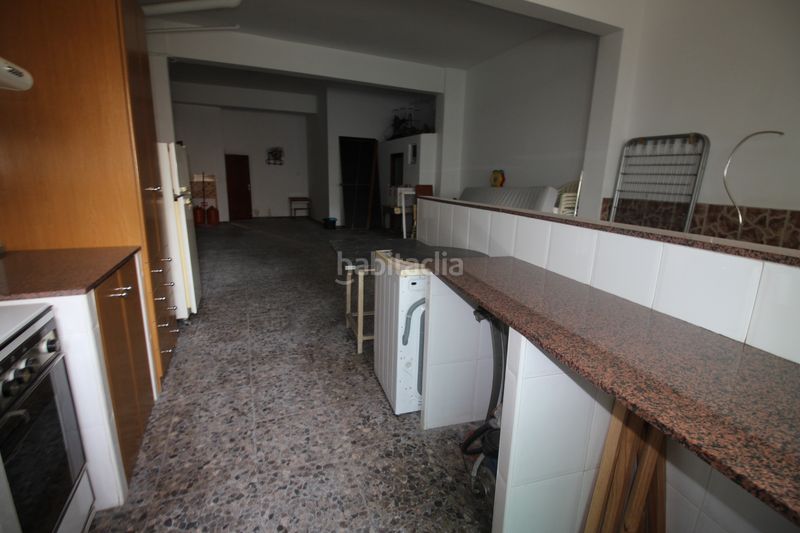Foto ef76fa9b-cc59-48ea-add3-ae4b19fcdf3f. Casa amb xemeneia aparcament a Carlet