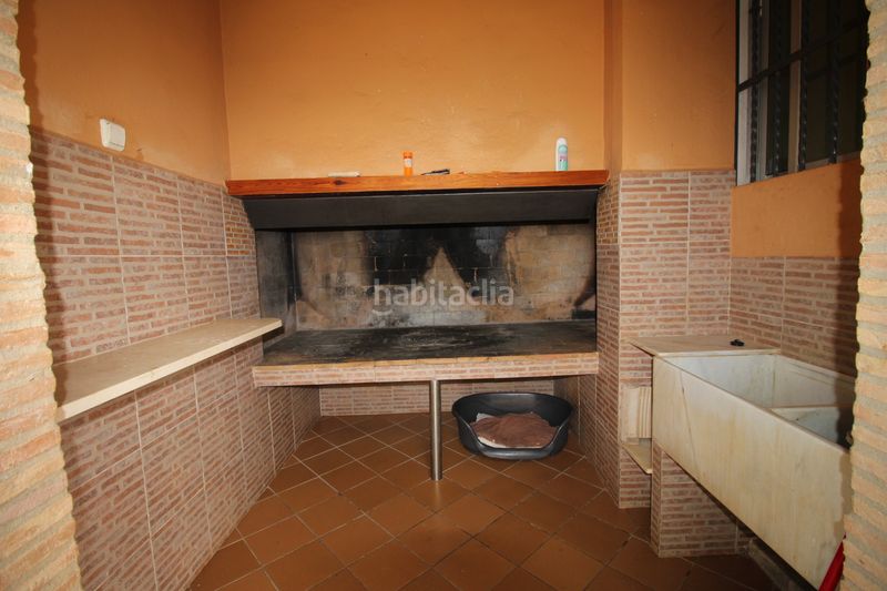 Foto aebb7d3c-1267-4d28-83c0-177b3239560a. Xalet amb xemeneia aparcament piscina a Benimodo