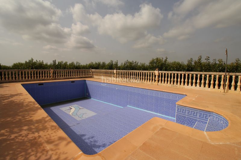 Foto e4276bbe-b473-466e-8e93-eb04a3e8f8a6. Xalet amb xemeneia aparcament piscina a Benimodo