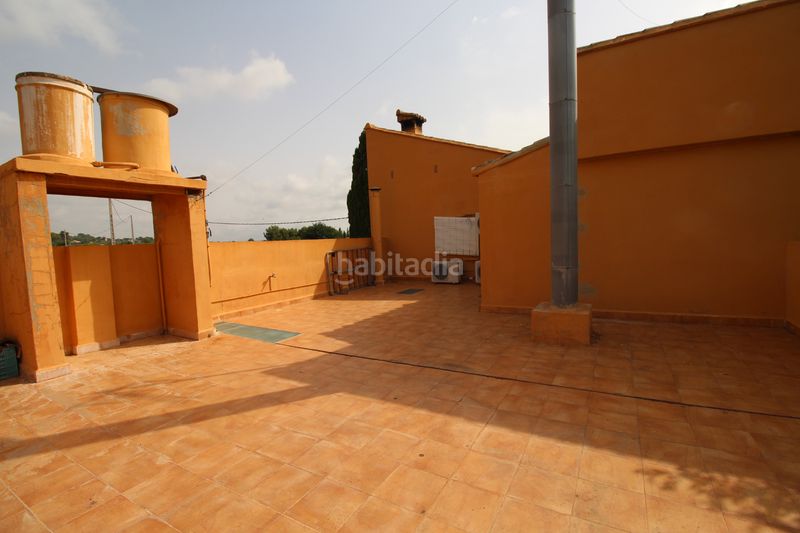 Foto f1f3eddc-a24d-4d1e-8b1f-fc7a44d7d113. Xalet amb xemeneia aparcament piscina a Benimodo