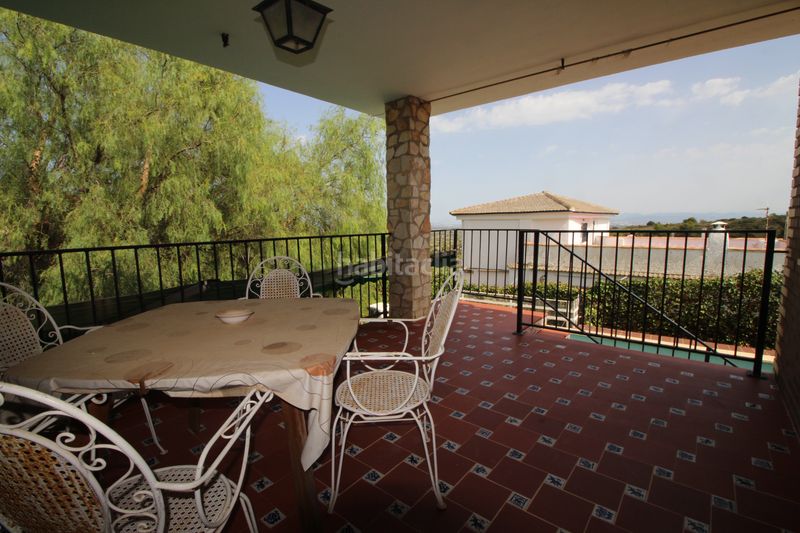 Foto f27cad6f-232f-45b0-a6e2-9bd0cc479ed5. Chalet  en Catadau