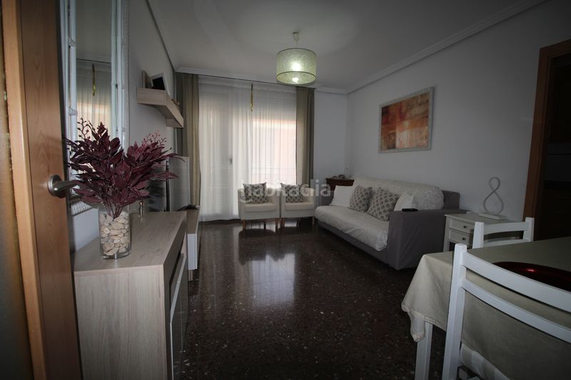 Foto ce0108d8-6044-4ce3-ba83-c42f274d0202. Pis amb aparcament a Carlet