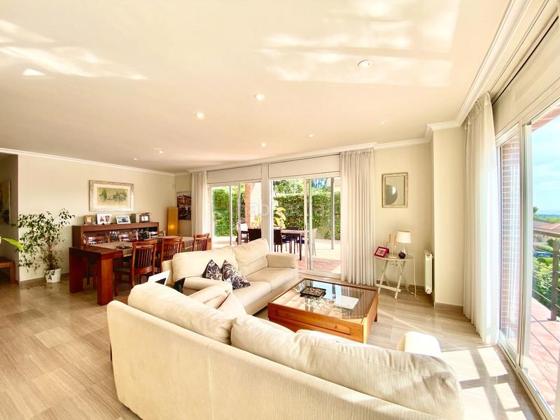 Foto e19c55f6-d441-4052-bb4e-e6815d4eb43c. Maison avec chauffage piscine dans Urbanitzacions de Llevant Tarragona