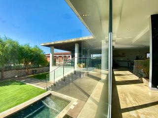 Haus  Navas de tolosa. En venta exclusiva casa de diseo, independiente, doble parcela
