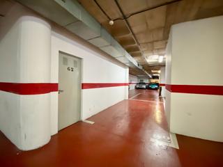 Posto auto  Josep sentis i porta. En venta amplio parking y trastero